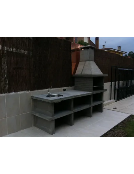 Barbecue complet avec table, évier et étagères